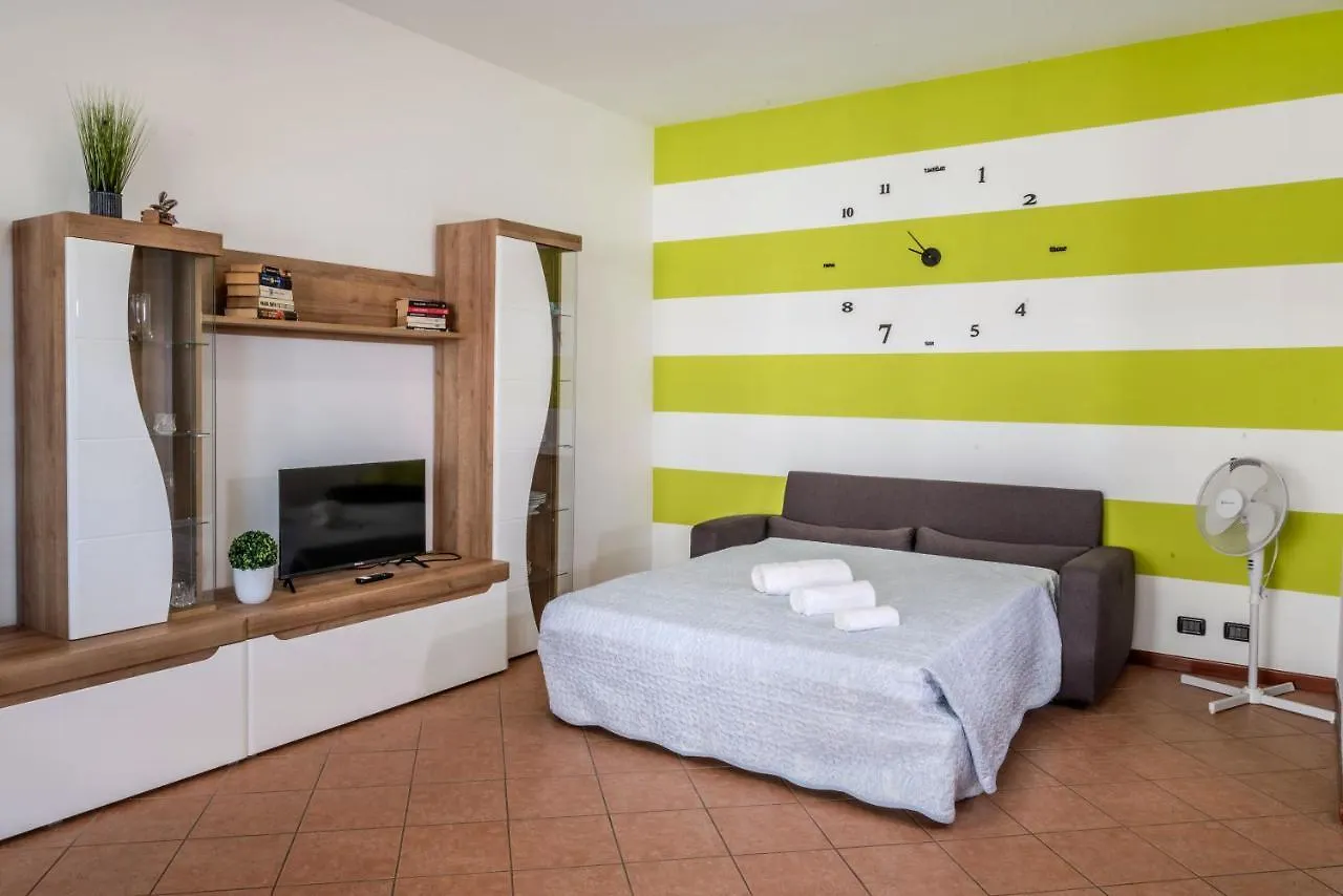 Apartment Isa Center - Leonardo Accademy - Mxp - Lakes Sesto Calende