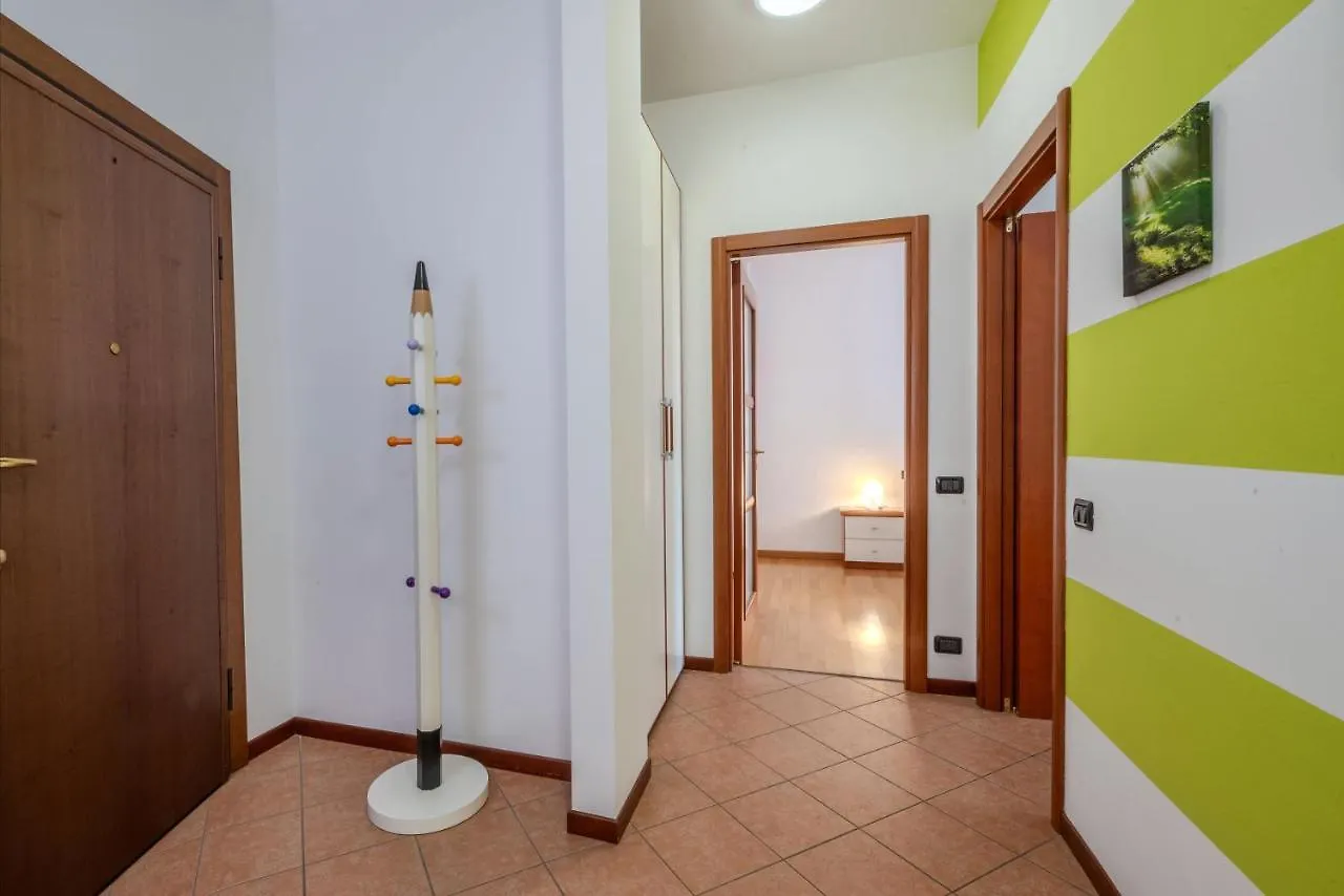 Isa Center - Leonardo Accademy - Mxp - Lakes Sesto Calende Italy
