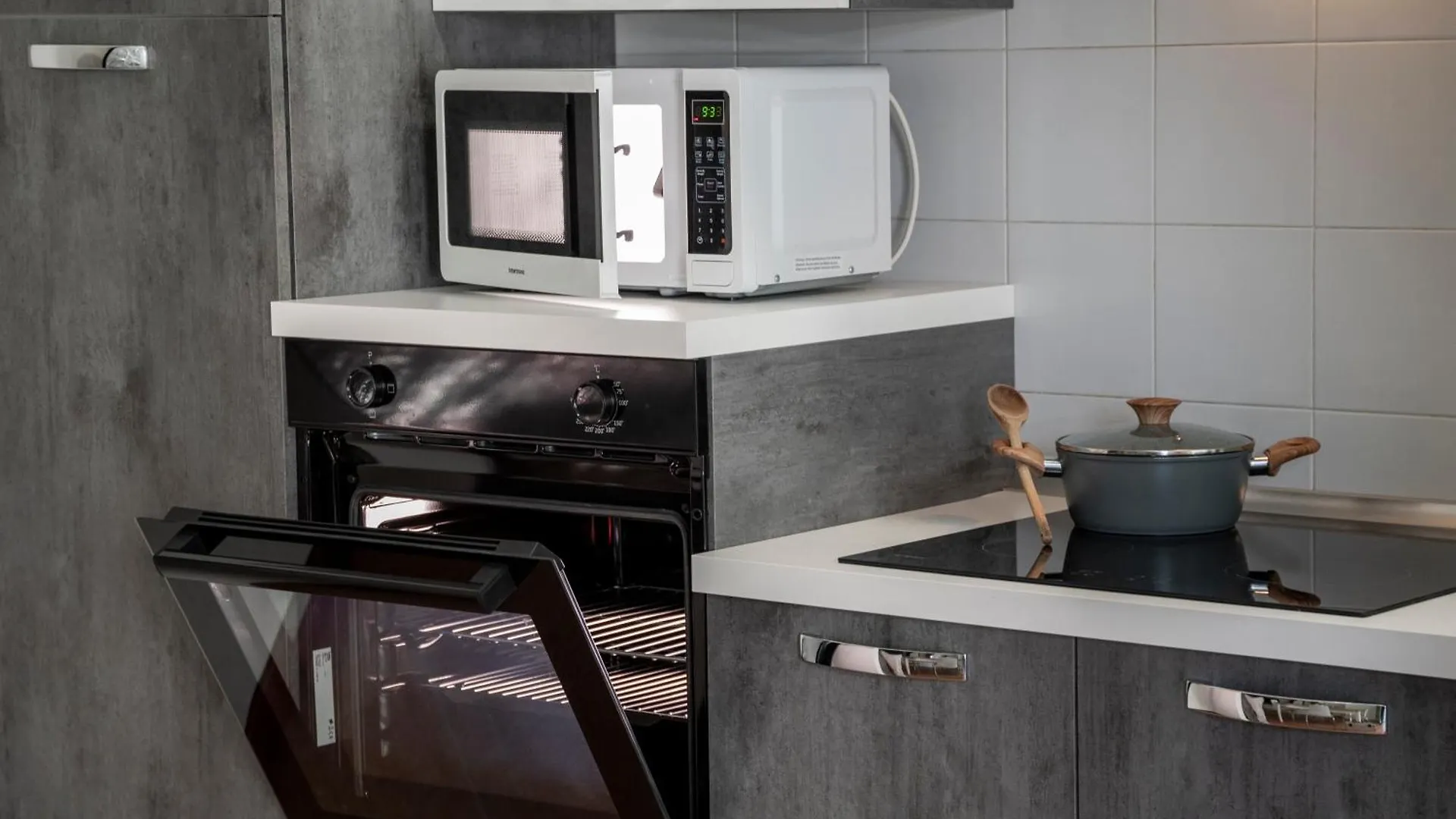 Isa Center - Leonardo Accademy - Mxp - Lakes Sesto Calende Apartment